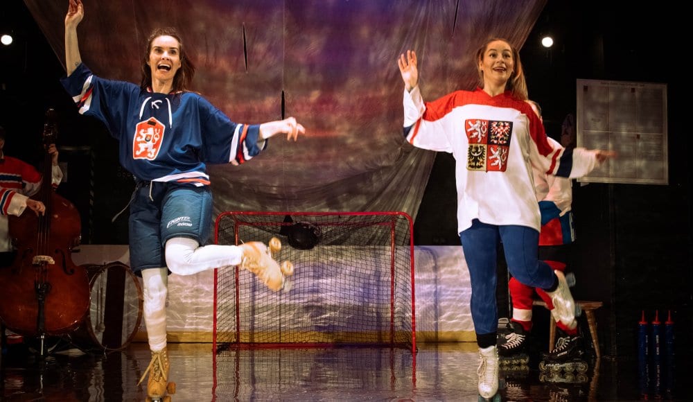 Země mezi mantinely