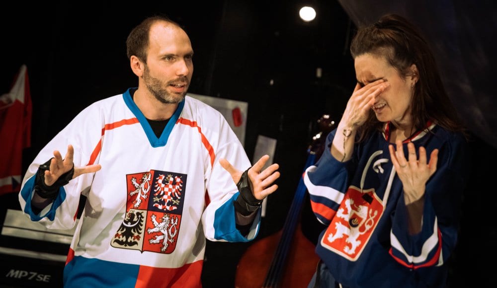 Země mezi mantinely