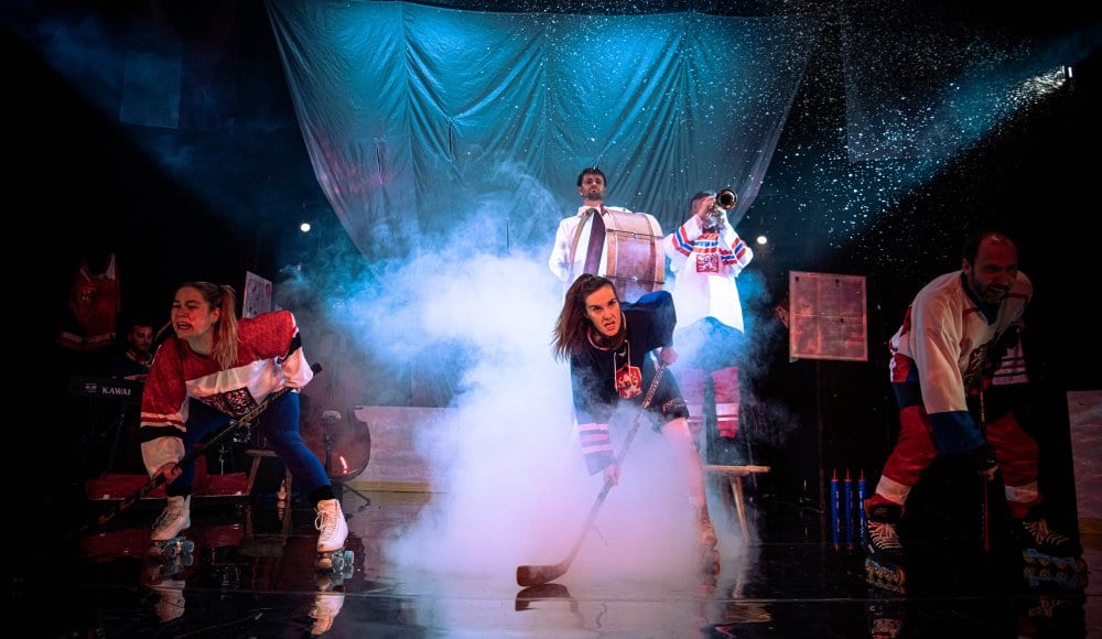 Země mezi mantinely