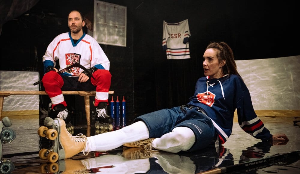 Země mezi mantinely