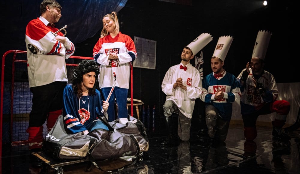 Země mezi mantinely