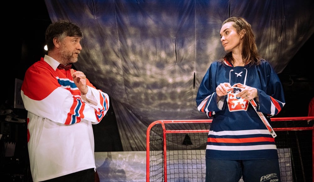 Země mezi mantinely