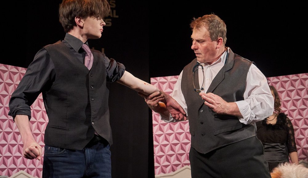 Divadlo Krakonoš: R.U.R.