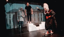 Lovci české minulosti