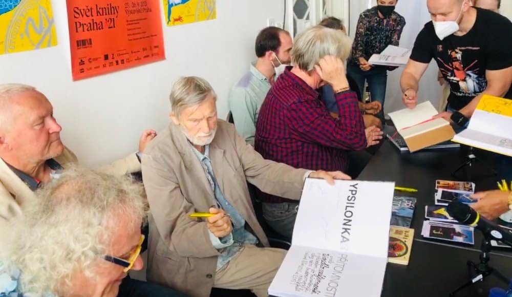 Ypsilonka přítomnosti / beseda a autogramiáda