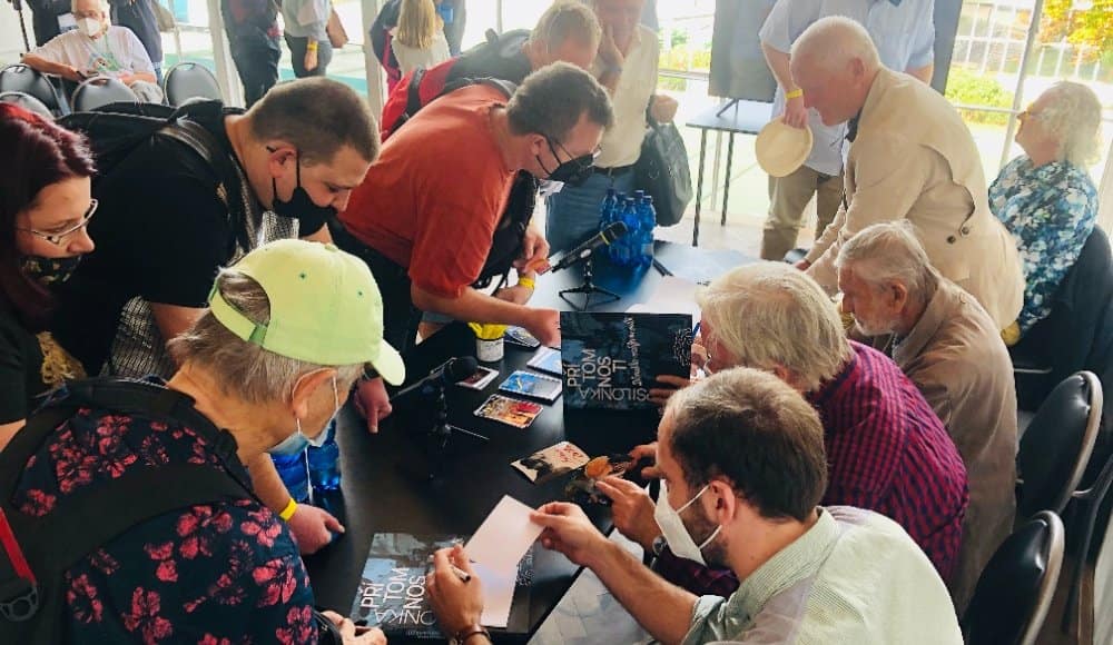 Ypsilonka přítomnosti / beseda a autogramiáda