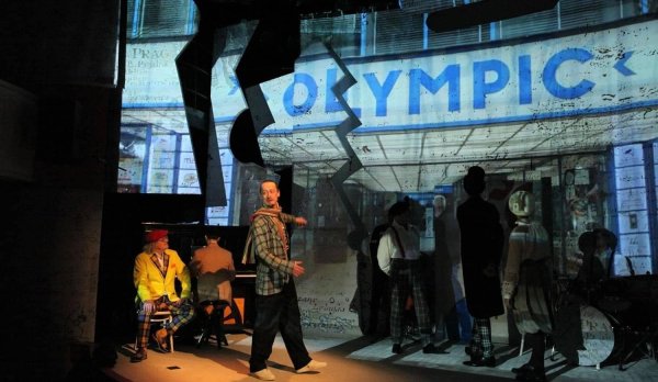 Spálená 16 – změna termínu dnešního představení